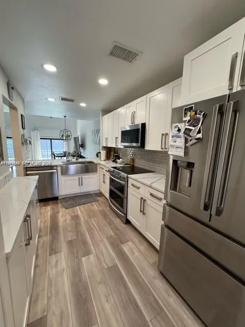 4183 SW 87th Ter, Davie FL 33328