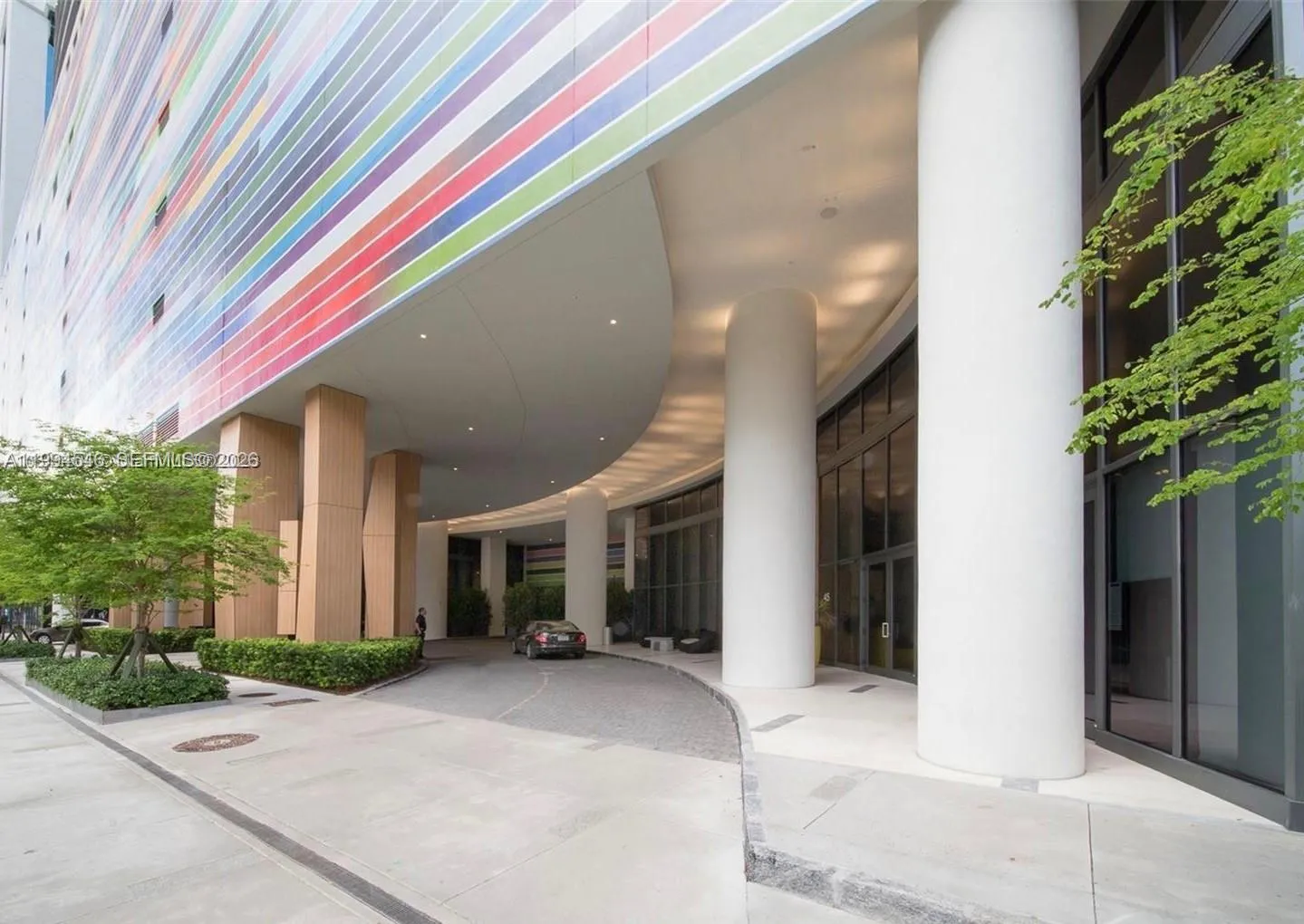 55 SW 9th St # 1001, Miami FL 33130