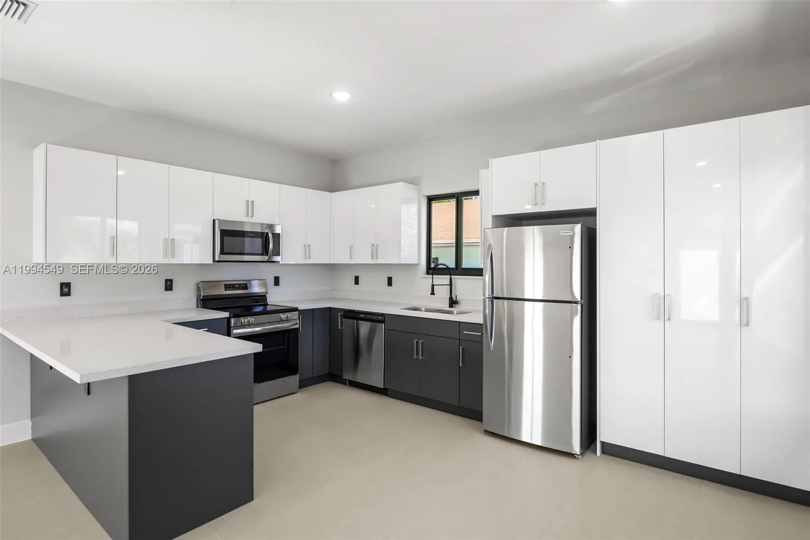 601 NW 3rd Ave # A, Hallandale Beach FL 33009