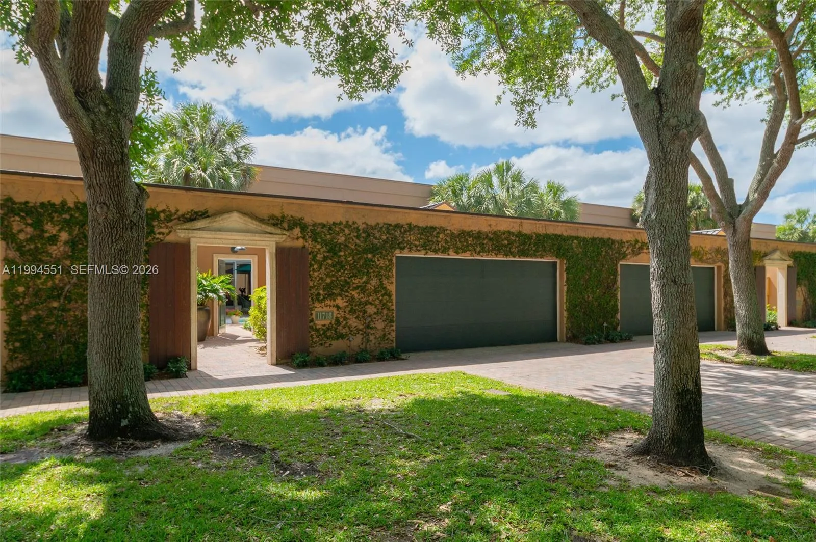 11718 SE Florida Ave, Hobe Sound FL 33455