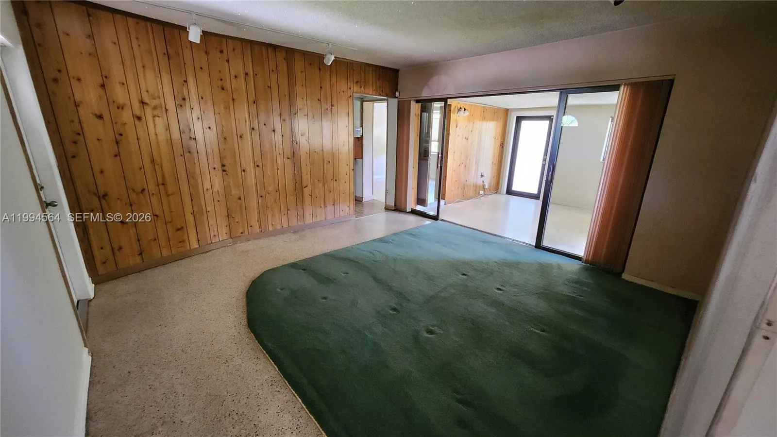 6241 NW 110th St, Hialeah FL 33012