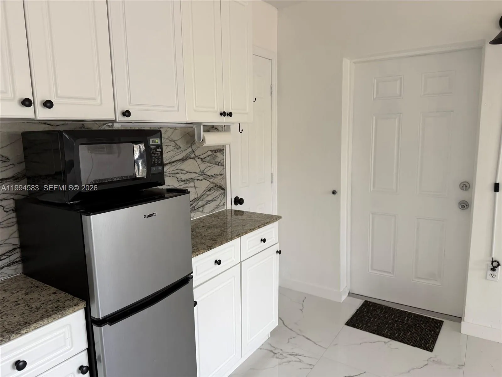 1230 North Dr, Miami FL 33179