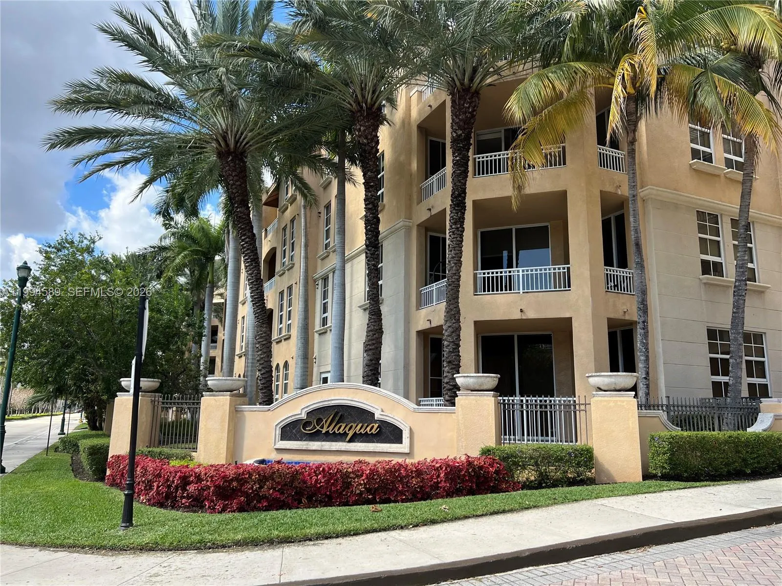 3001 NE 185th St # 122, Aventura FL 33180