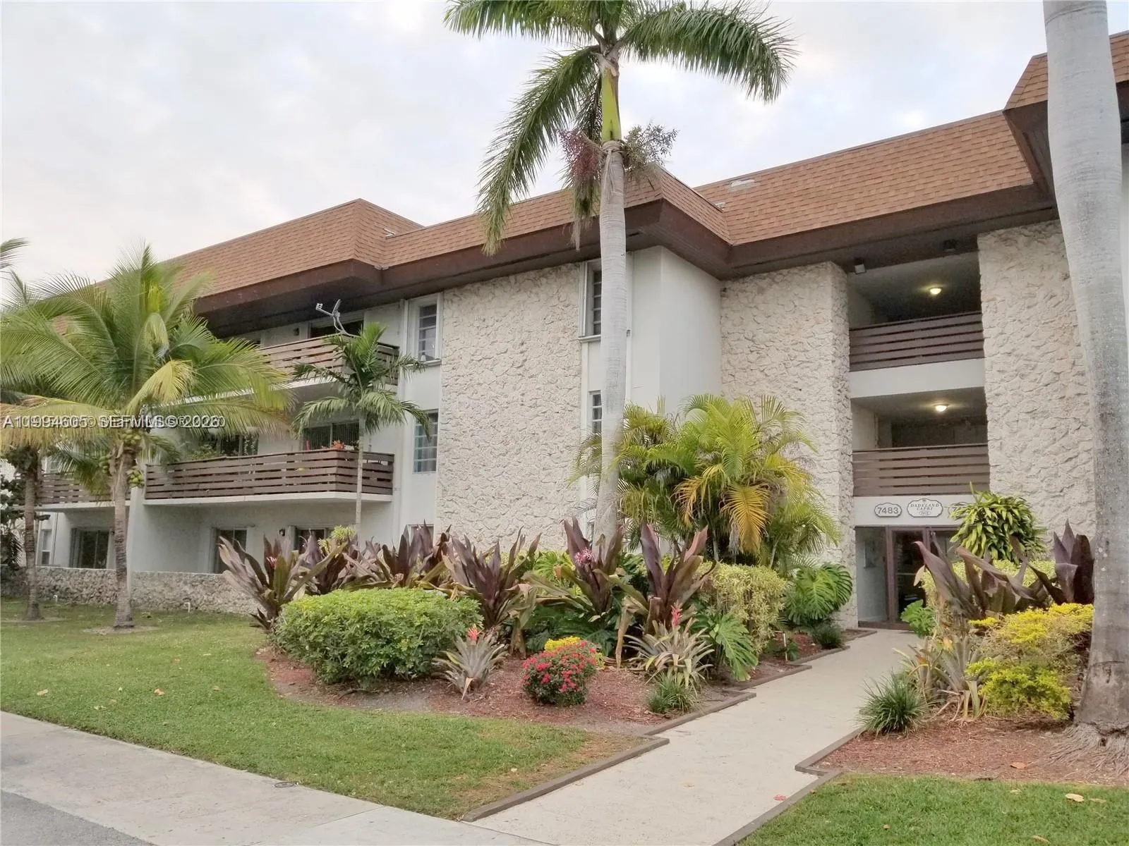 7483 SW 82nd St # A203, Miami FL 33143