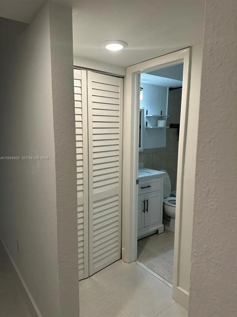 8794 SW 12th St # 108, Miami FL 33174