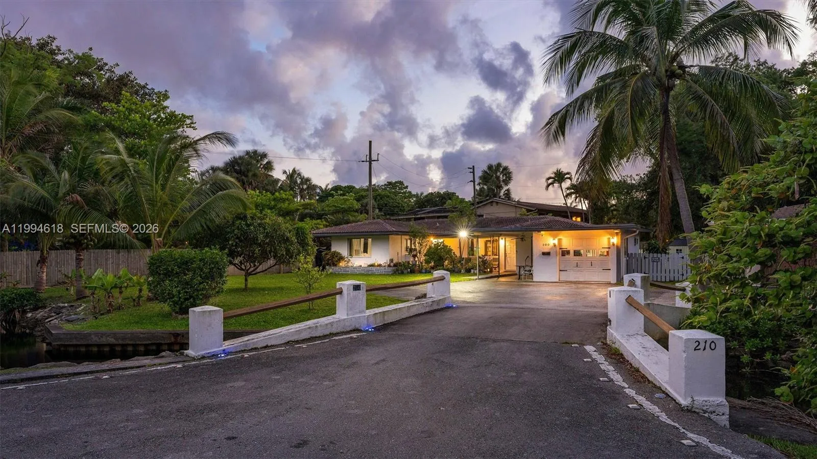 200 NW 33rd St, Oakland Park FL 33309