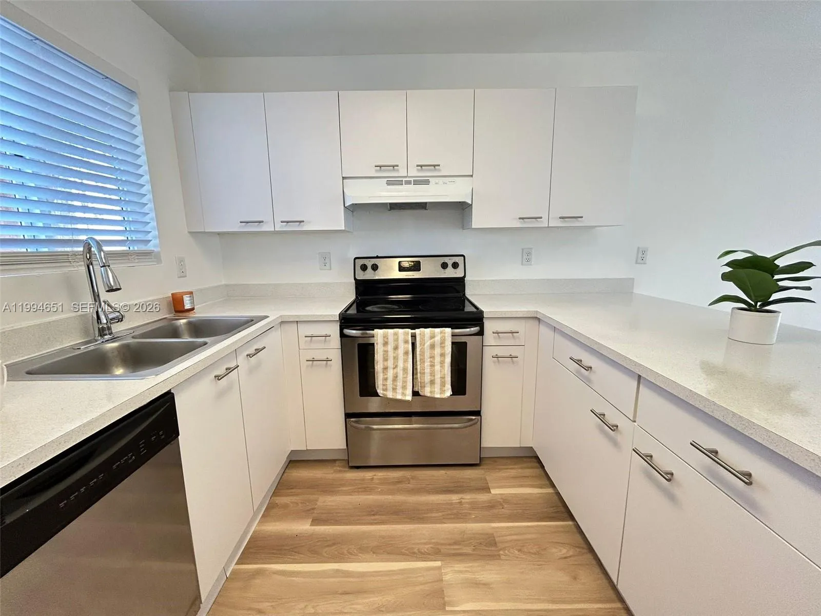 6255 KENDALE LAKES CR # 225, Miami FL 33183