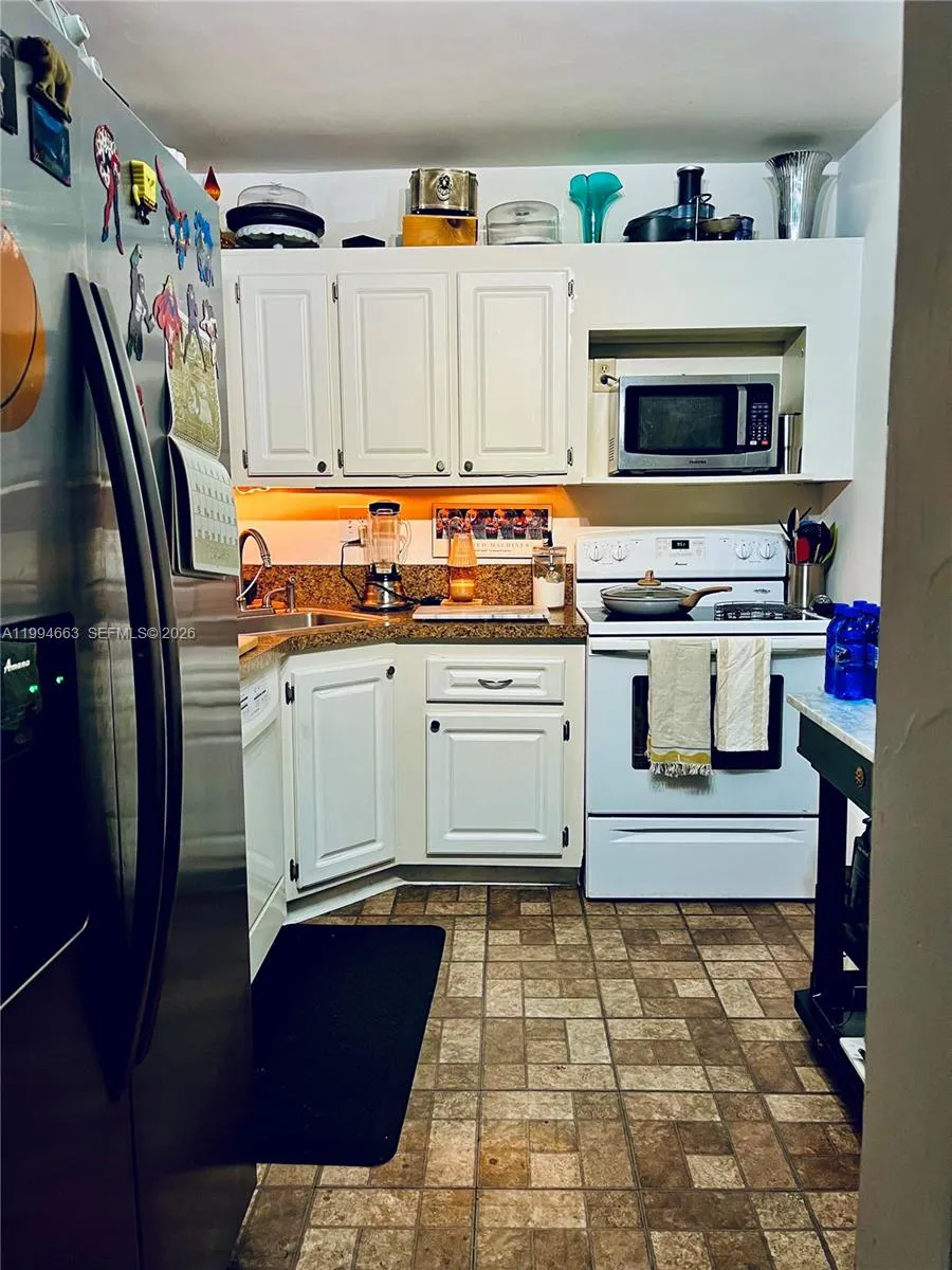 1 bedroom 1 bath for sale at 2100 Sans Souci Blvd # A1110, North Miami FL 33181