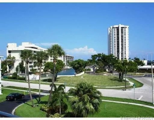 1631 NE 114th St # 305, North Miami FL 33181