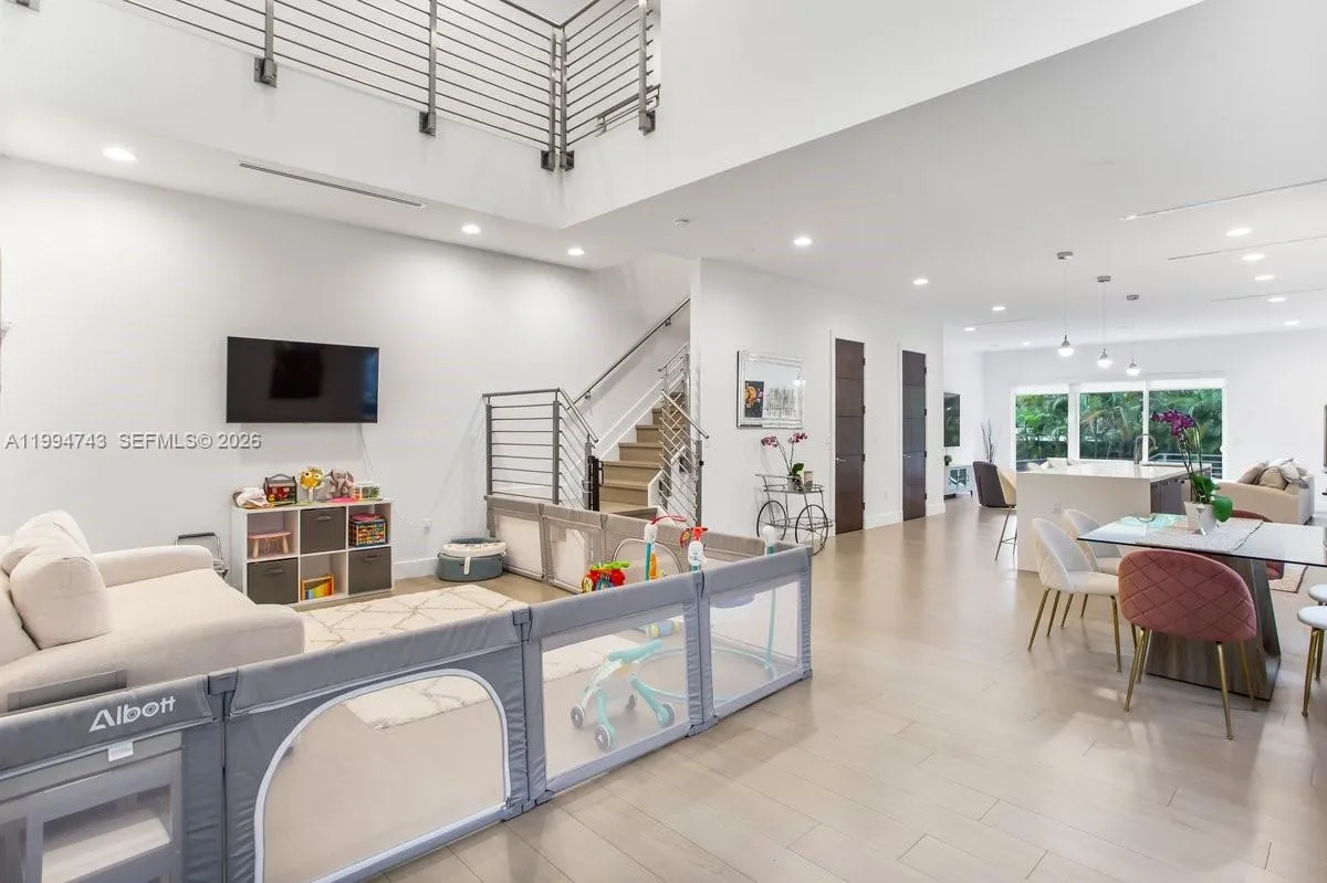 3052 Day Ave # 2, Miami FL 33133