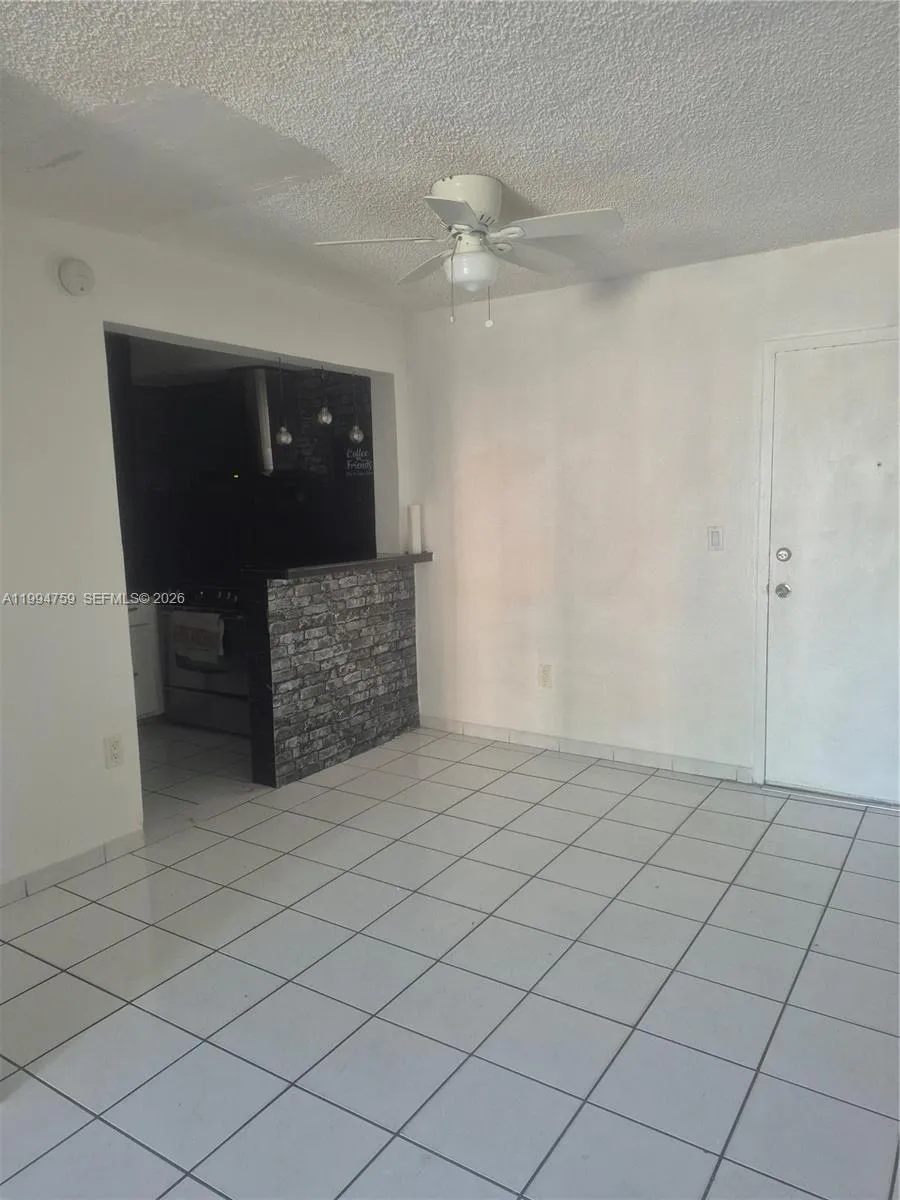 4707 NW 7th St # 8, Miami FL 33126