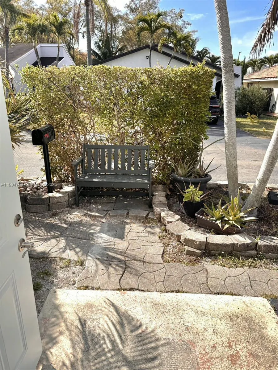 11517 SW 34th Ln # 0, Miami FL 33165