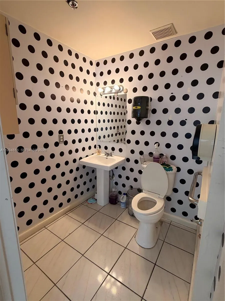 7034 NW 50th St # 2, Miami FL 33166