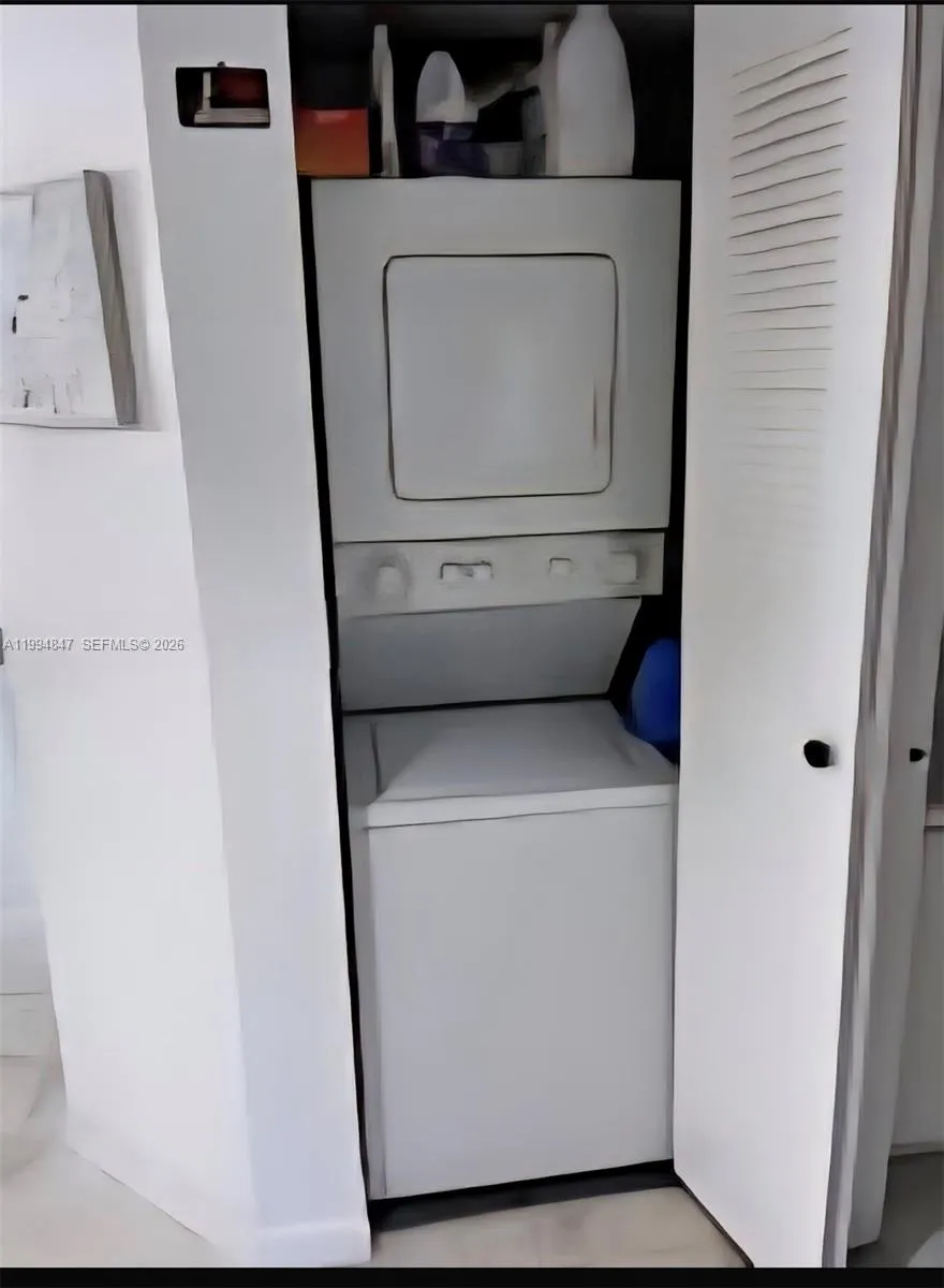 900 SW 142nd Ave # 114L, Pembroke Pines FL 33027