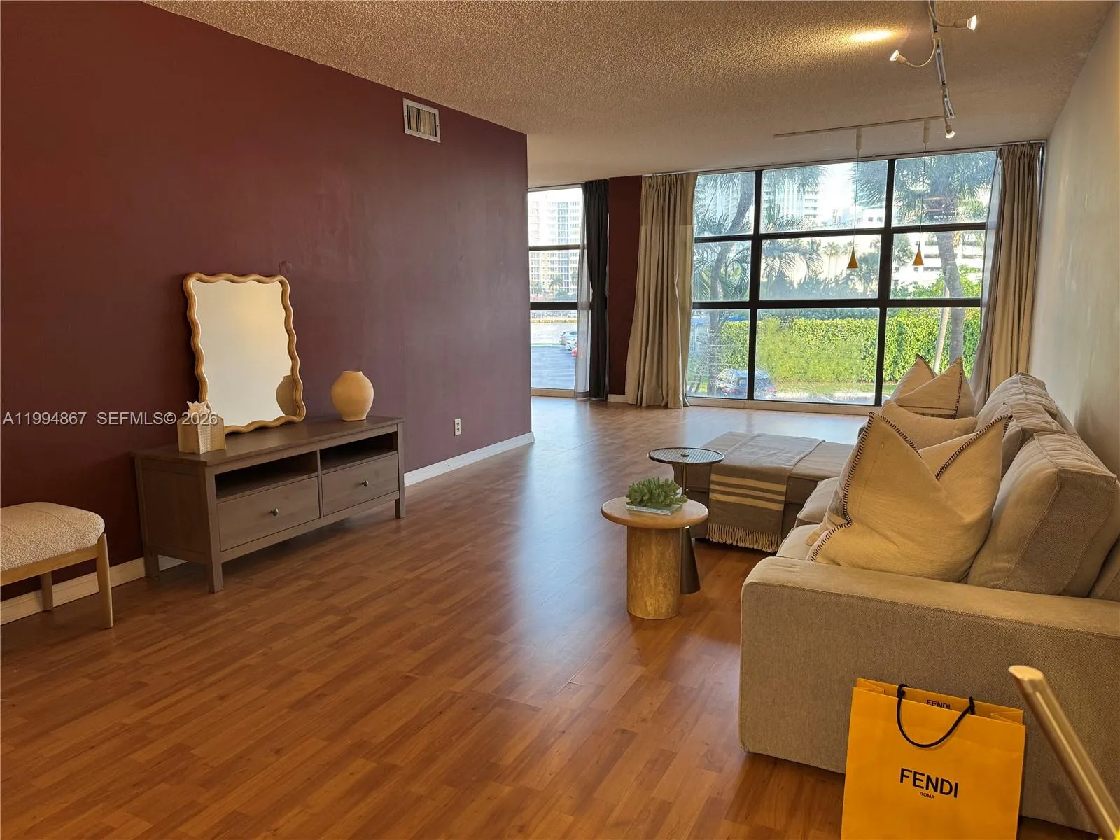 600 Parkview Dr # 222, Hallandale Beach FL 33009