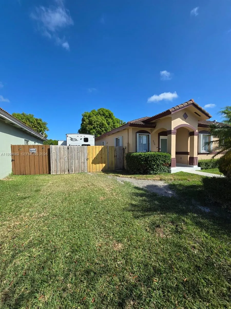 604 SE 12th Ter # 1, Homestead FL 33033