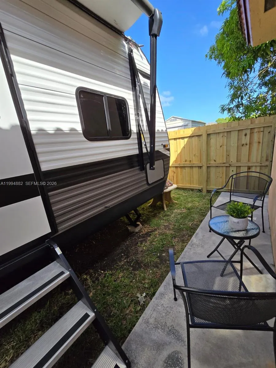 604 SE 12th Ter # 1, Homestead FL 33033