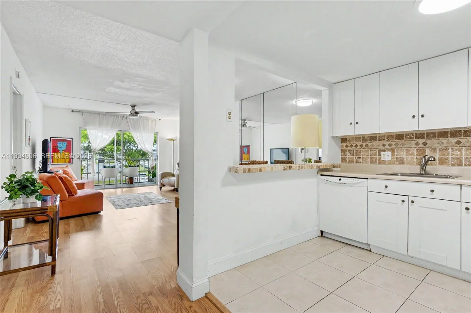 1000 Hillcrest Ct # 215, Hollywood FL 33021