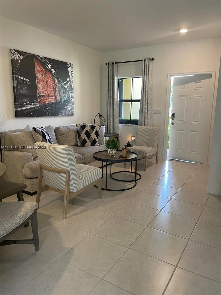 4706 Santa Cruz Way, Davie FL 33314