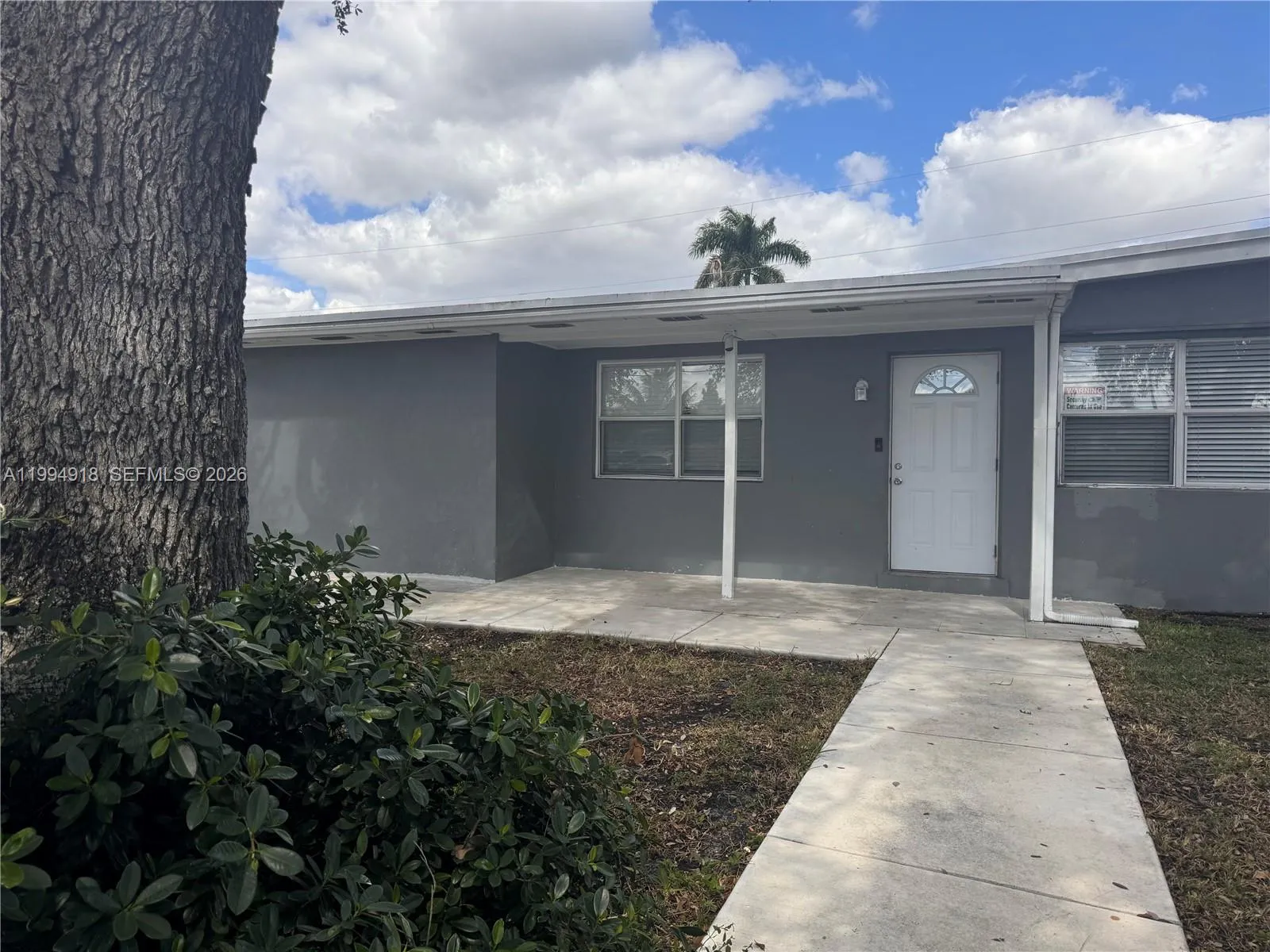 5721 SW 41st St, West Park FL 33023