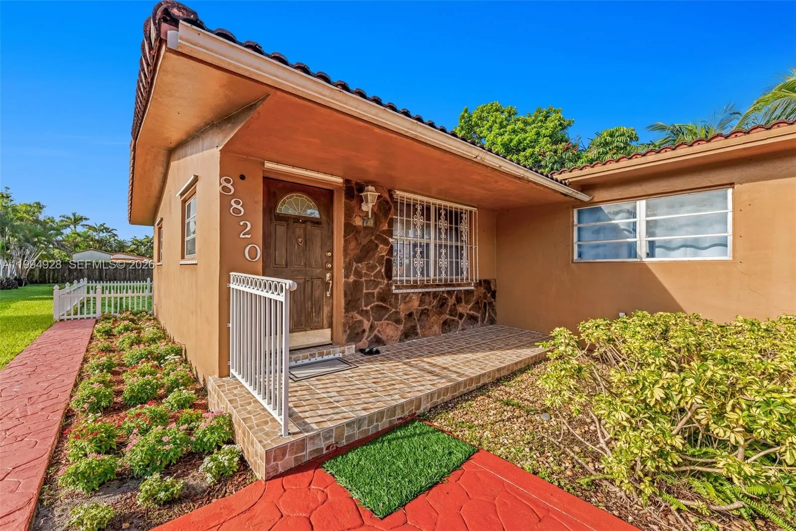8820 SW 27th St, Miami FL 33165