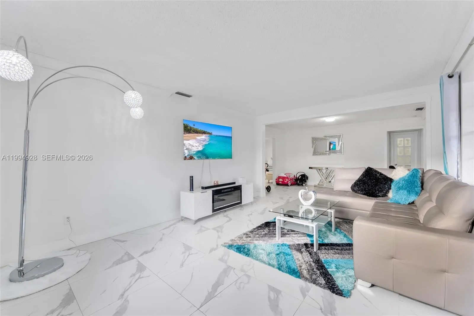 8820 SW 27th St, Miami FL 33165