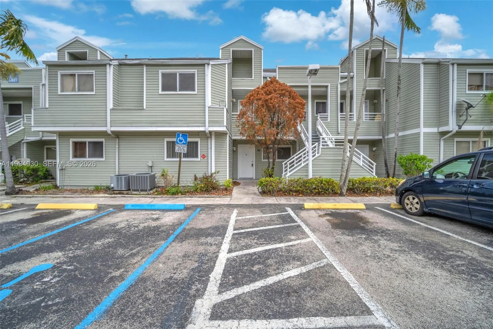 3437 NW 44th St # 107, Oakland Park FL 33309