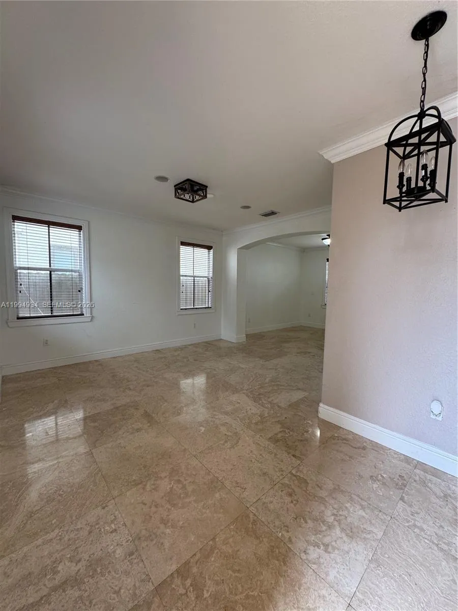 2155 SW 156th Ct, Miami FL 33185