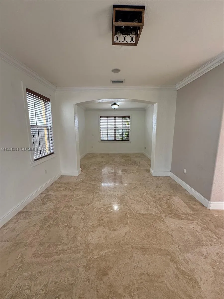 2155 SW 156th Ct, Miami FL 33185