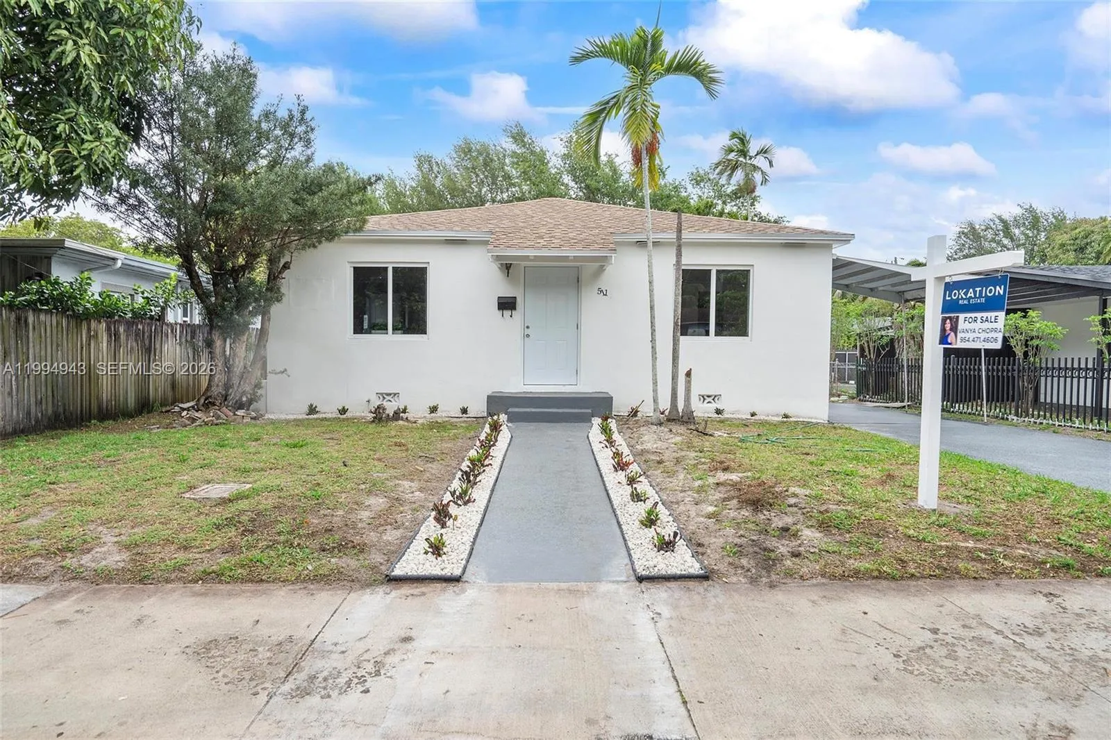 2 bedroom 1 bath for sale at 511 NE 131st St, North Miami FL 33161