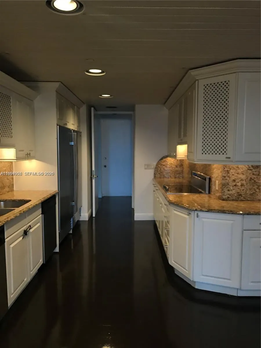 5 bedroom 7 bath for sale at 19707 Turnberry Way # 4, Aventura FL 33180