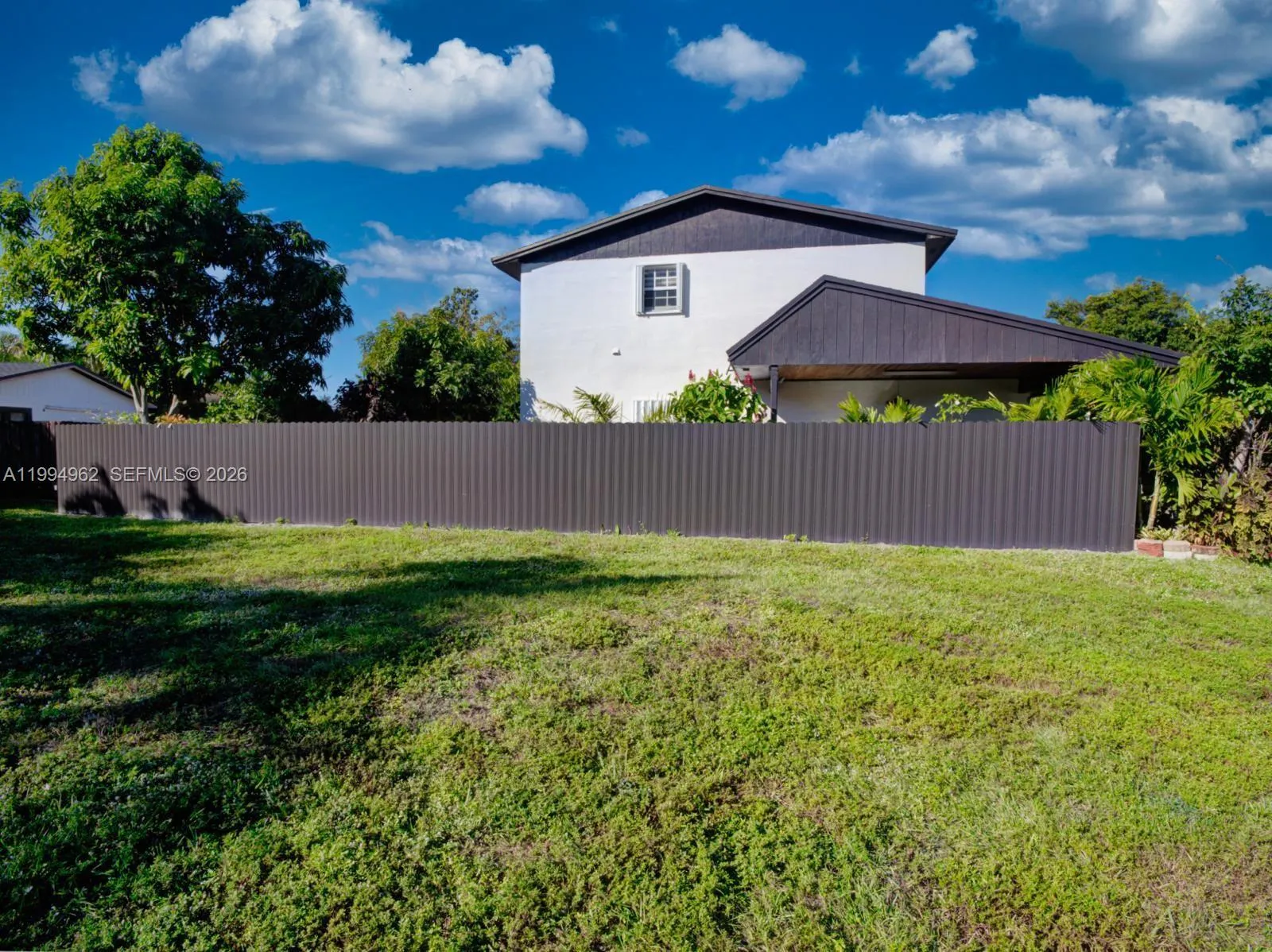 5284 NW 193rd Ln, Miami Gardens FL 33055