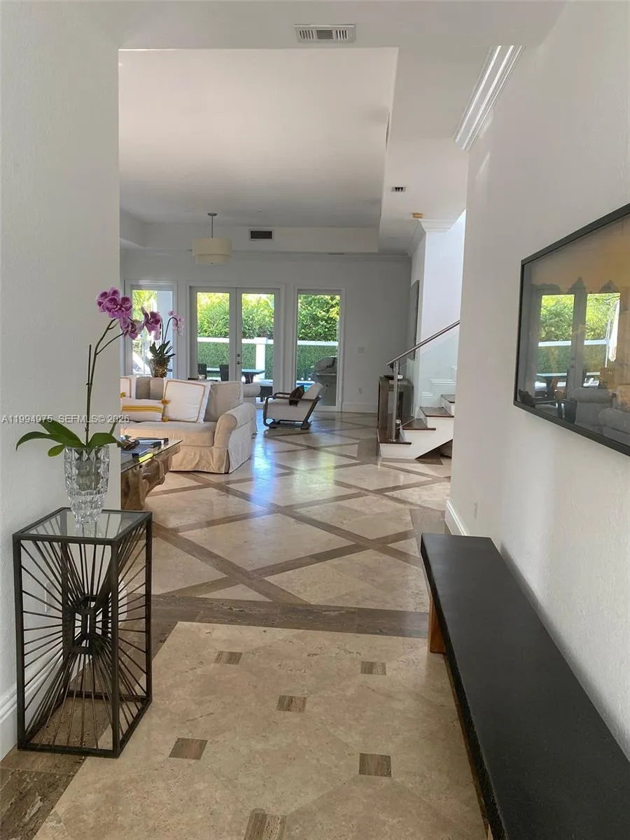 8 Turtle Walk # 8, Key Biscayne FL 33149