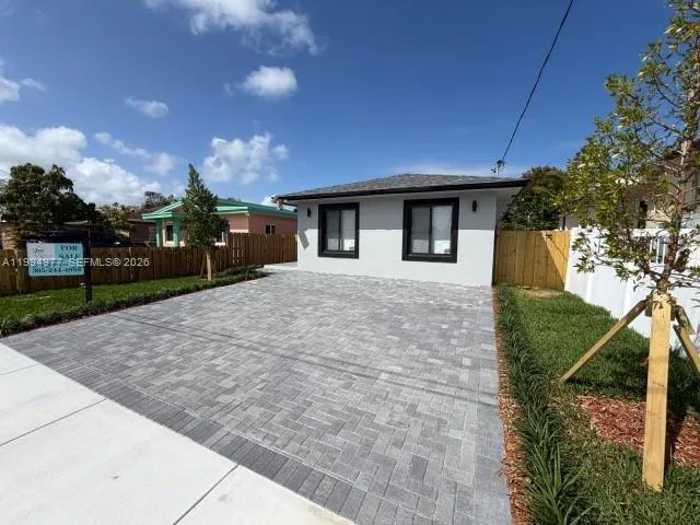 644 NW 6th Ct, Hallandale Beach FL 33009