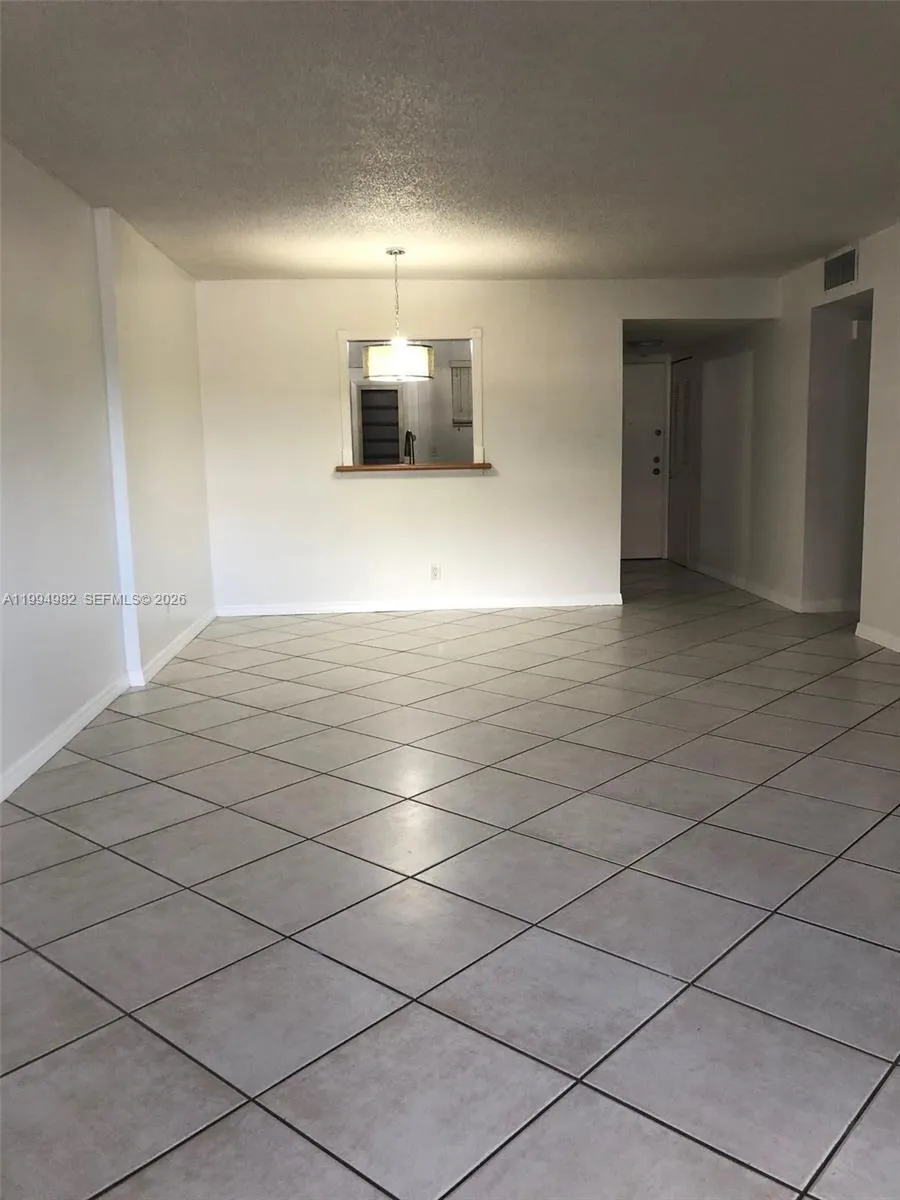 404 NW 68th Ave # 113, Plantation FL 33317