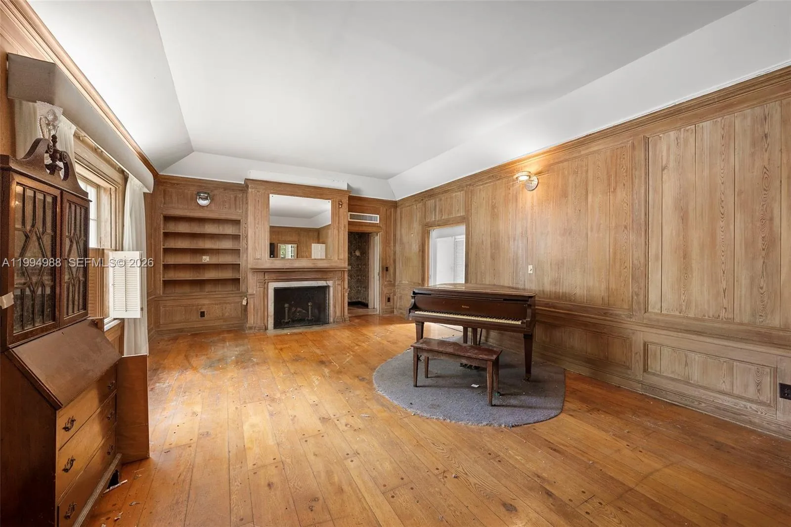 3 bedroom 3 bath for sale at 140 NE 95th St, Miami Shores FL 33138