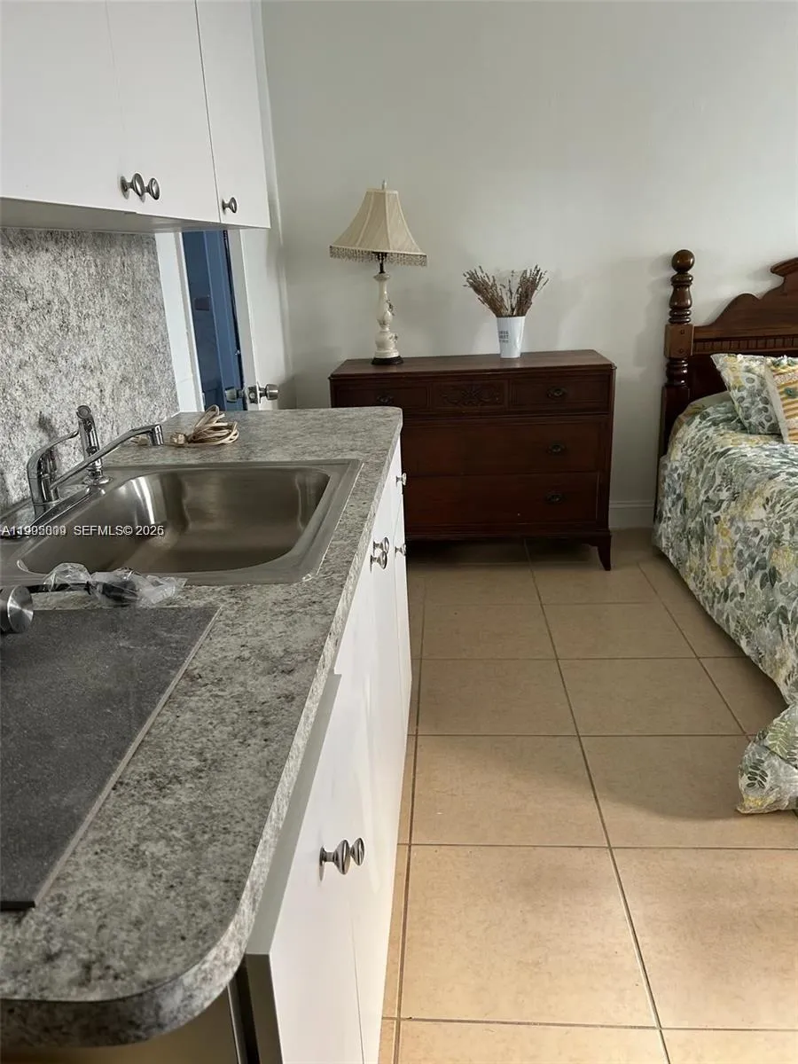 9525 SW 16th St # A, Miami FL 33165