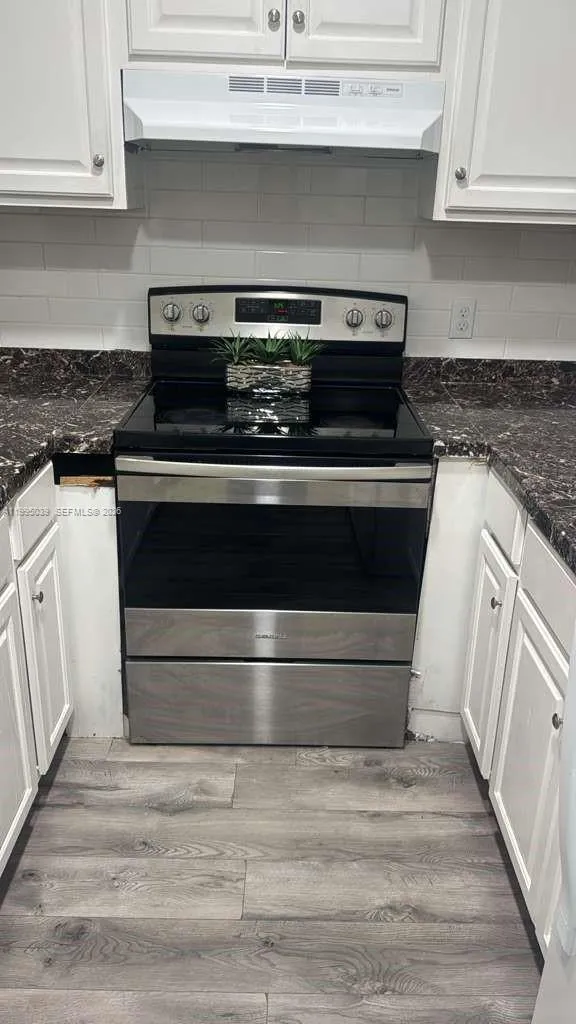 472 Glenwood Dr # 472, West Palm Beach FL 33415