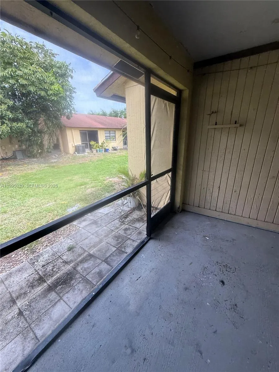 472 Glenwood Dr # 472, West Palm Beach FL 33415