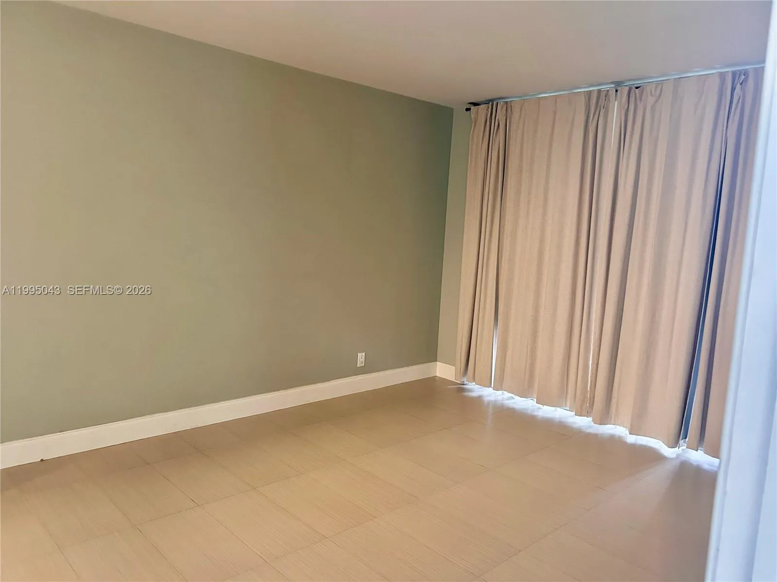 2731 Taft St # 108, Hollywood FL 33020