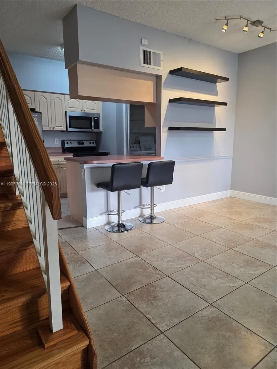 18316 NW 68th Ave # C, Hialeah FL 33015