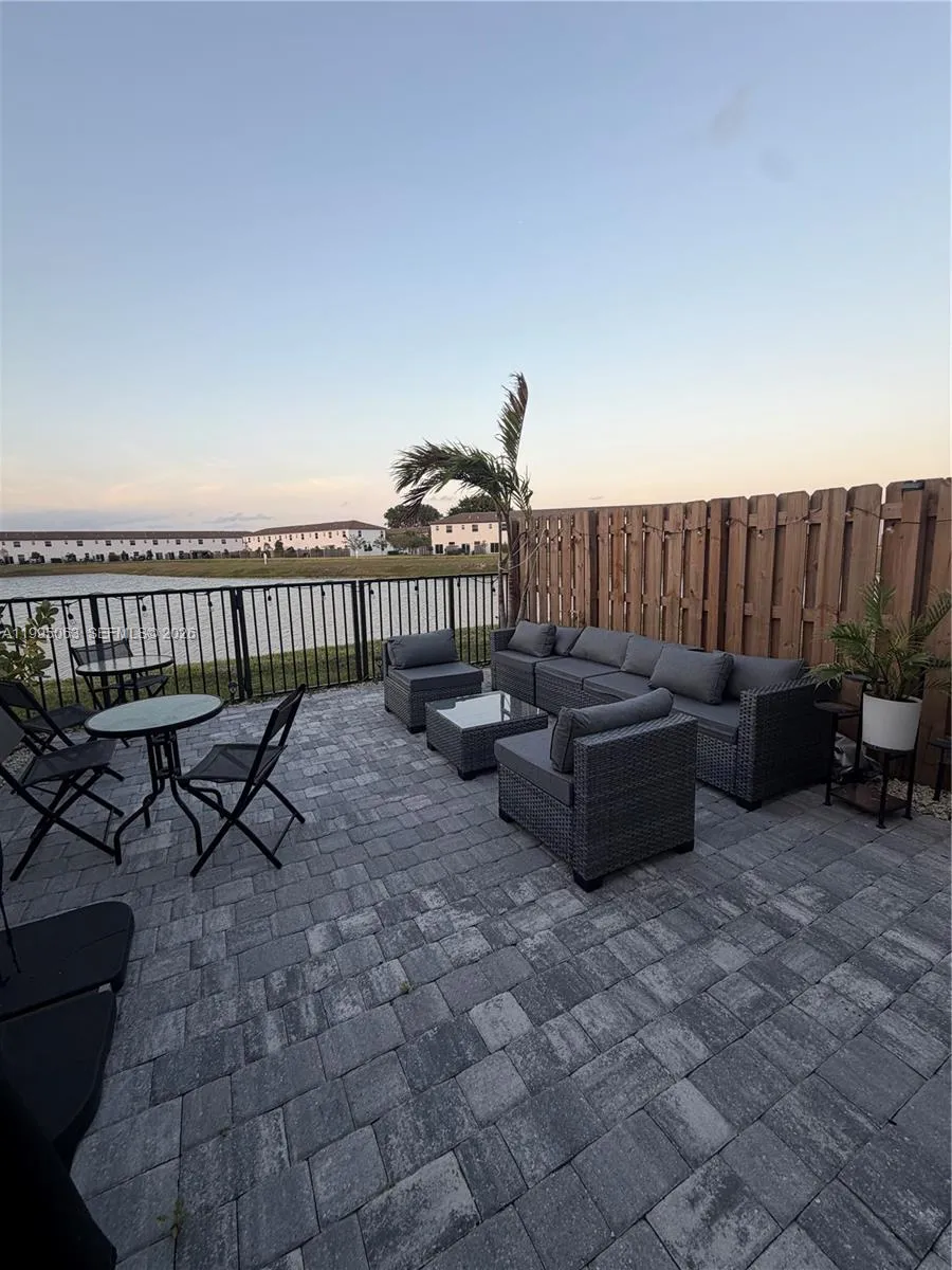 2371 NW 122nd Ter, Miami FL 33167