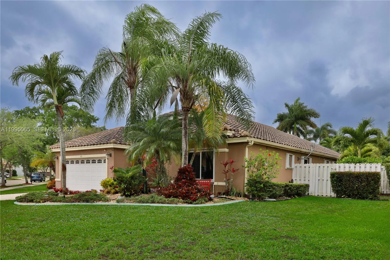 499 Cambridge Ln, Weston FL 33326