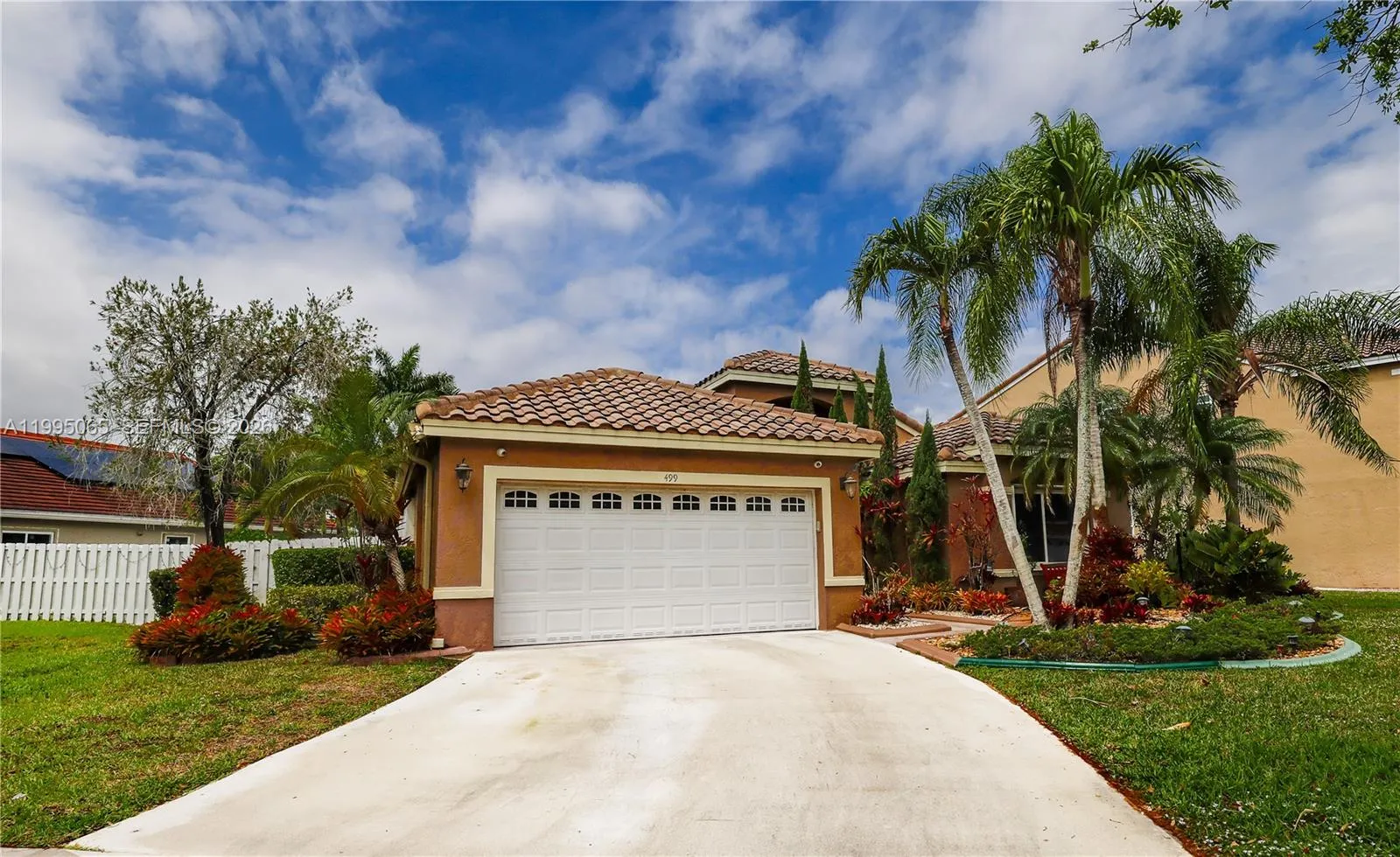 499 Cambridge Ln, Weston FL 33326
