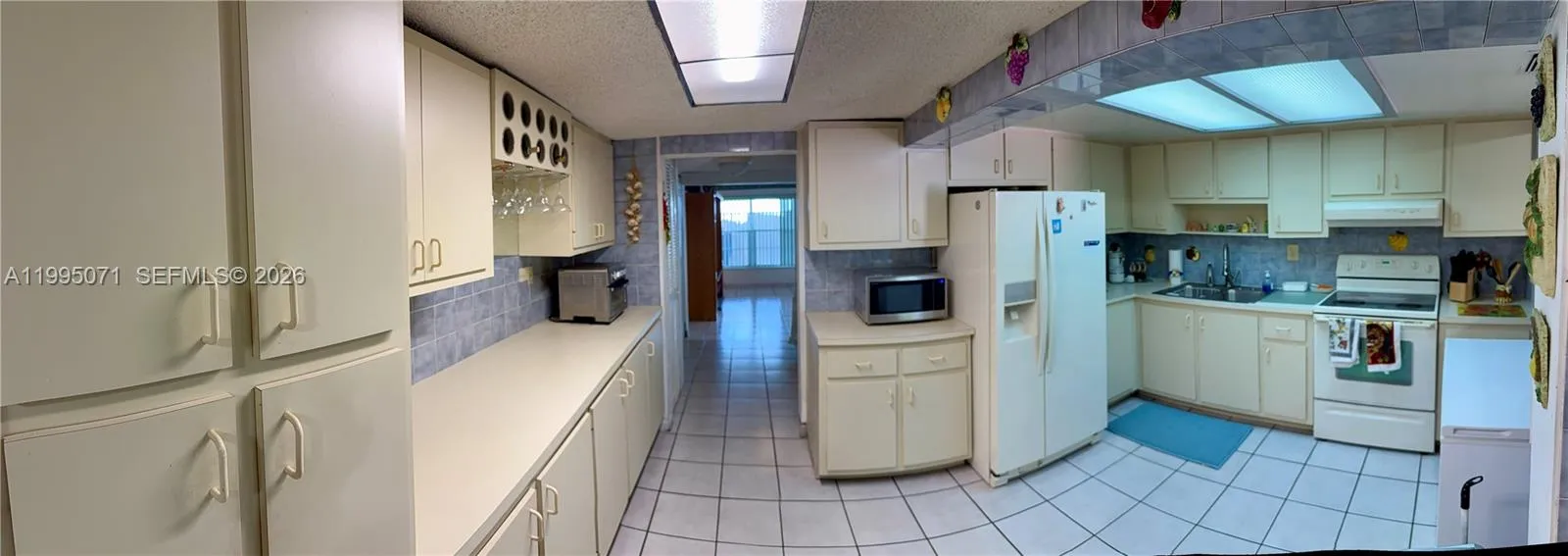 7725 W 10th Ave, Hialeah FL 33014