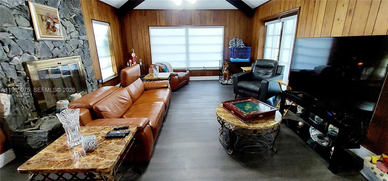 18921 W Oakmont Dr, Hialeah FL 33015