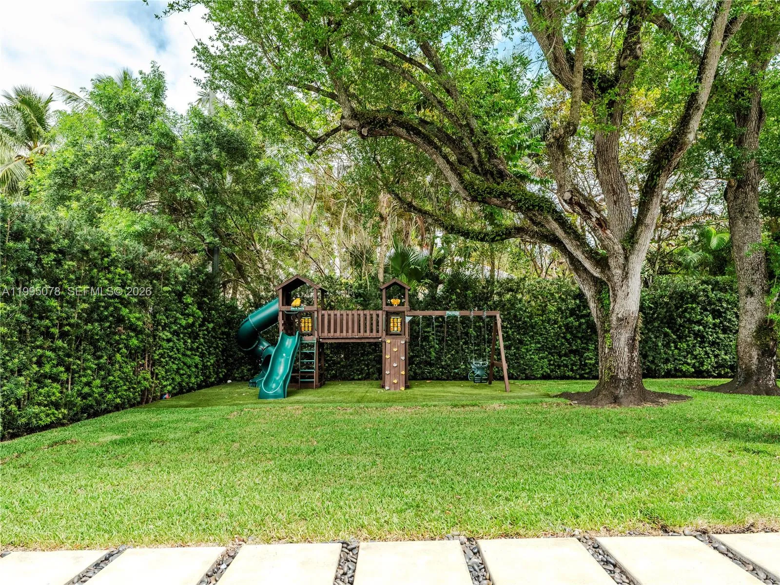 8525 SW 54th Ct, Miami FL 33143