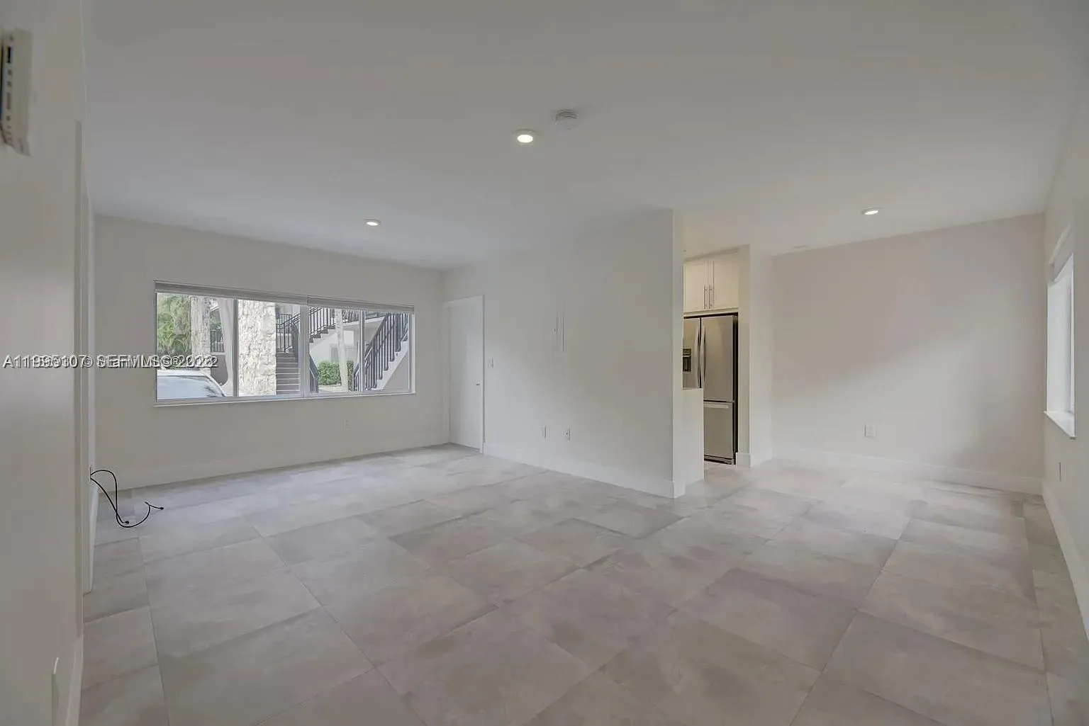 81 Edgewater Dr # 104, Coral Gables FL 33133