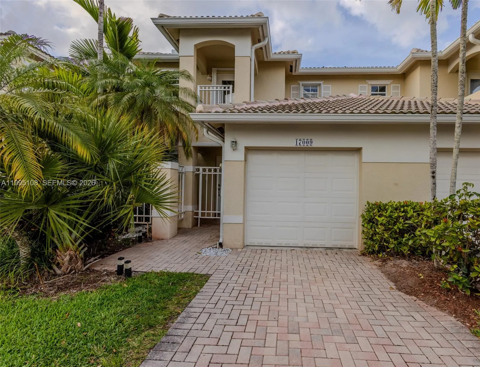 17009 NW 22nd St, Pembroke Pines FL 33028