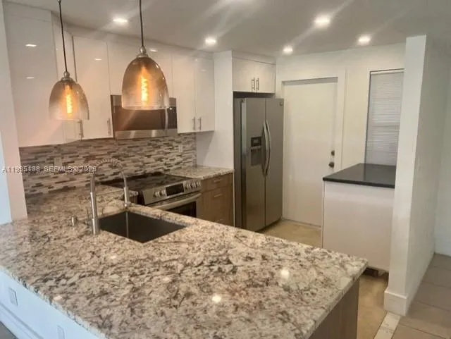 3010 N Course Dr # 104, Pompano Beach FL 33069